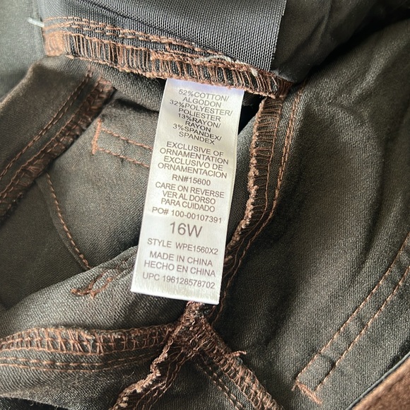 Democracy Plus Size Straight Leg Colored Jeans Chocolate Brown Size 16W - Picture 10 of 10